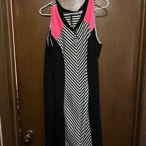 DGNY Women’s Black & White Size 2XL Sleeveless Dress